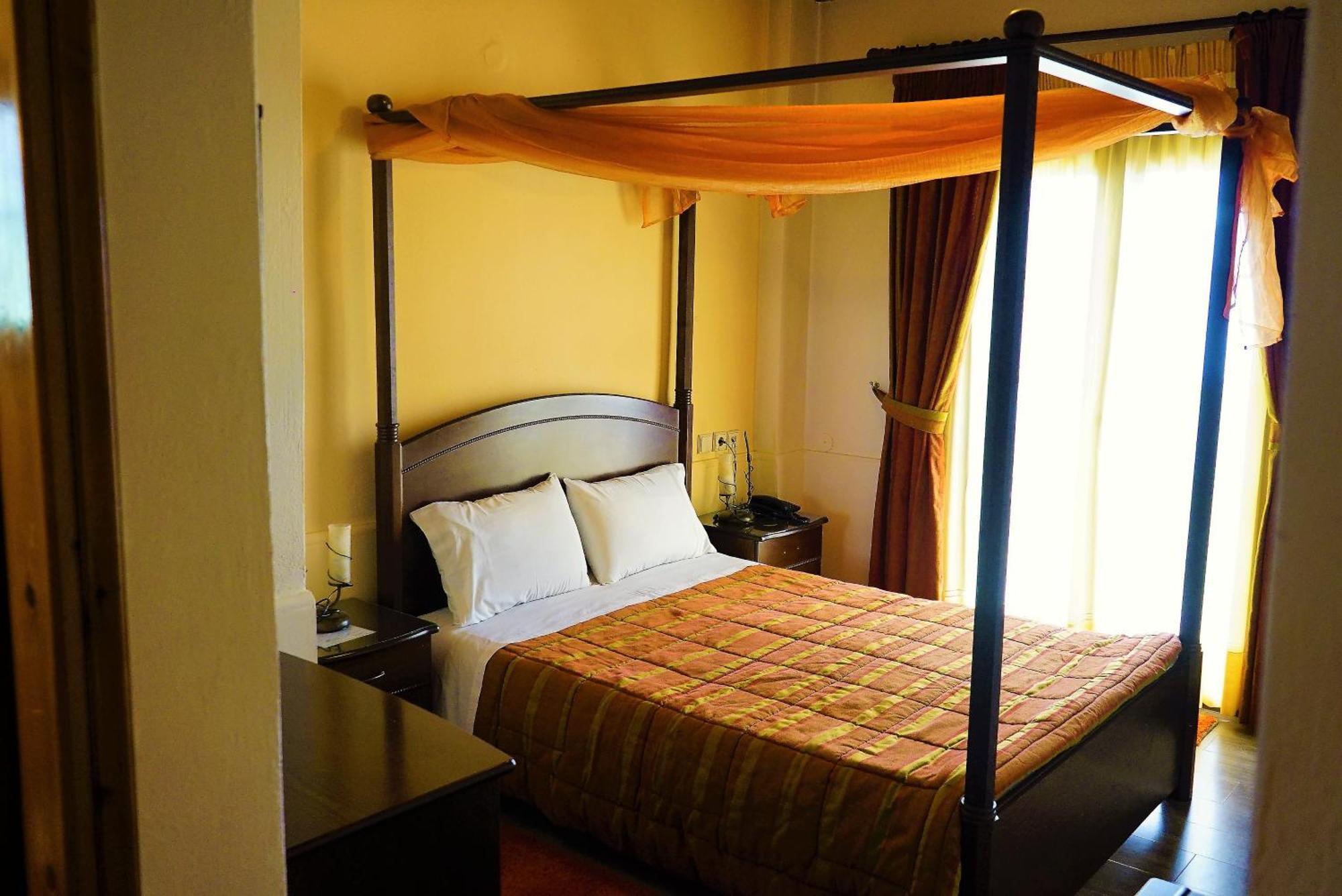 Chania Hotel Exterior photo